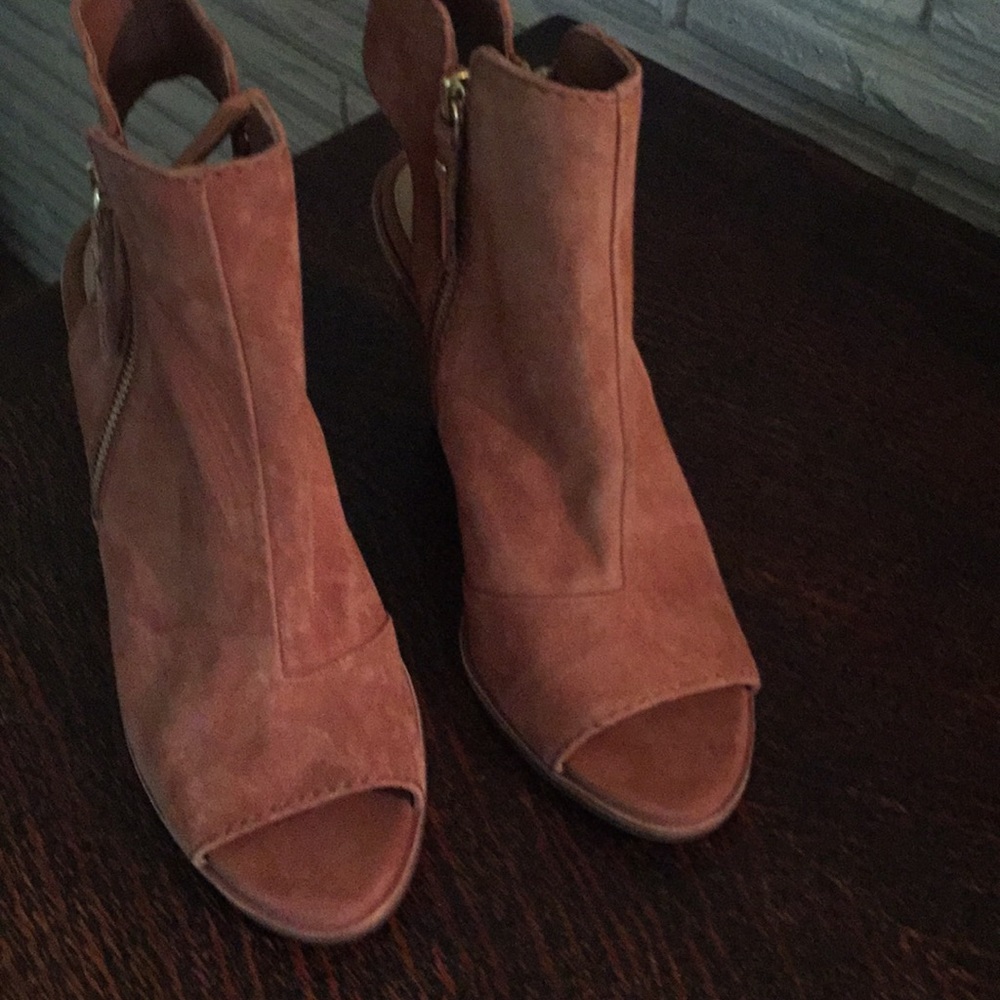 Sandal boots